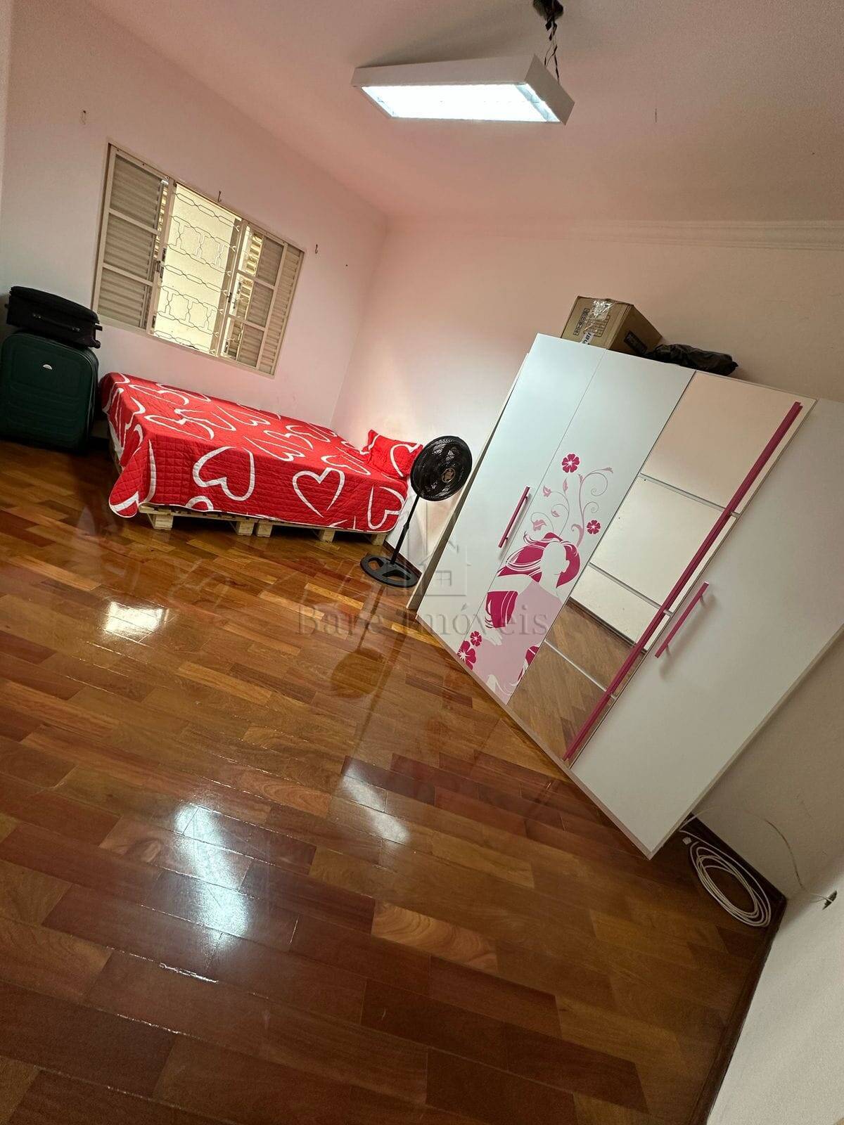 Sobrado à venda com 5 quartos, 295m² - Foto 4
