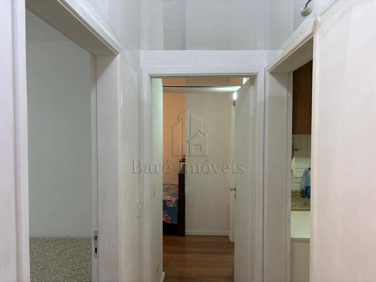 Apartamento à venda com 2 quartos, 60m² - Foto 4