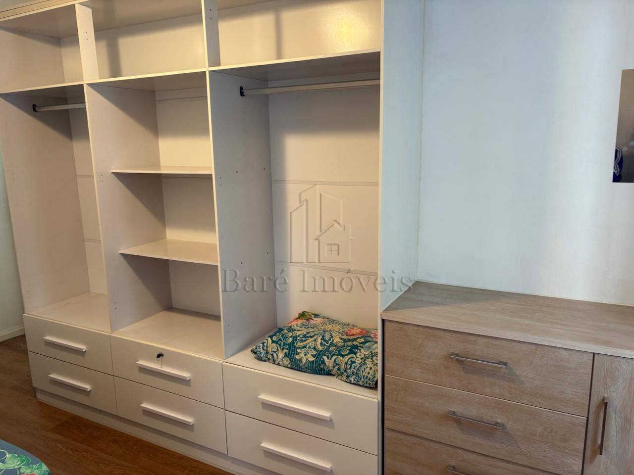 Apartamento à venda com 2 quartos, 60m² - Foto 11