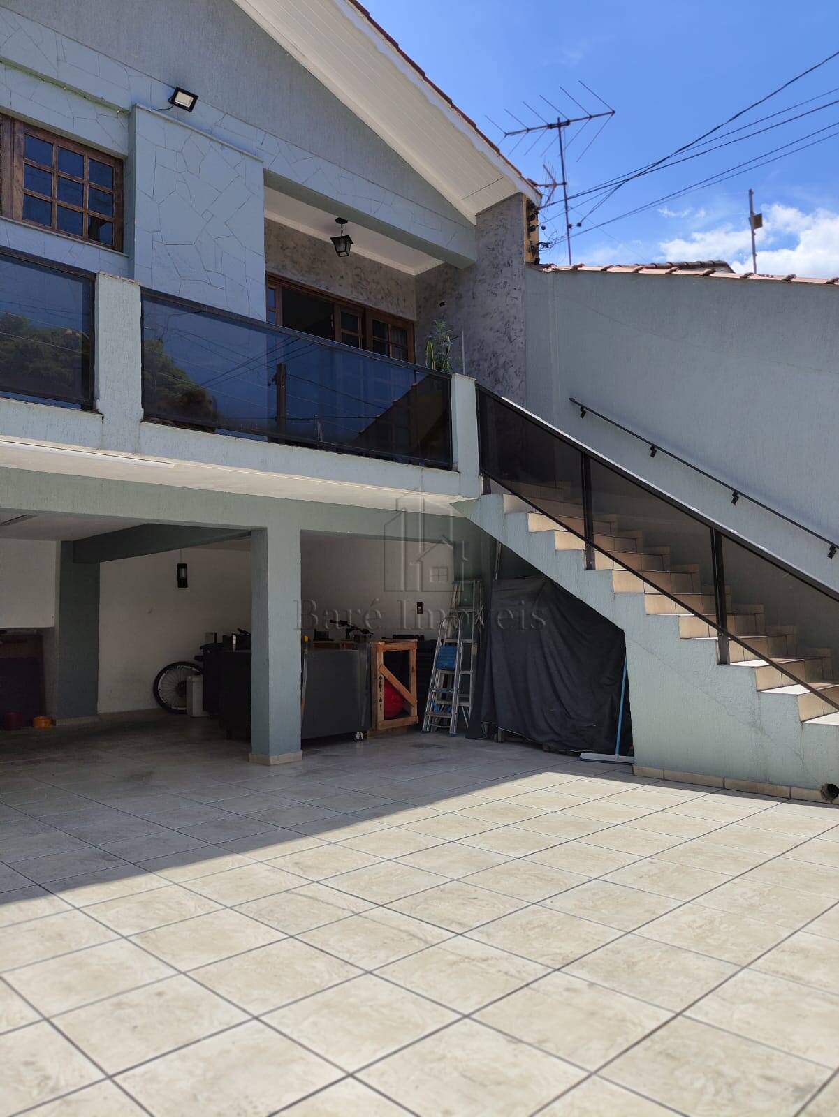 Sobrado à venda com 3 quartos, 200m² - Foto 1