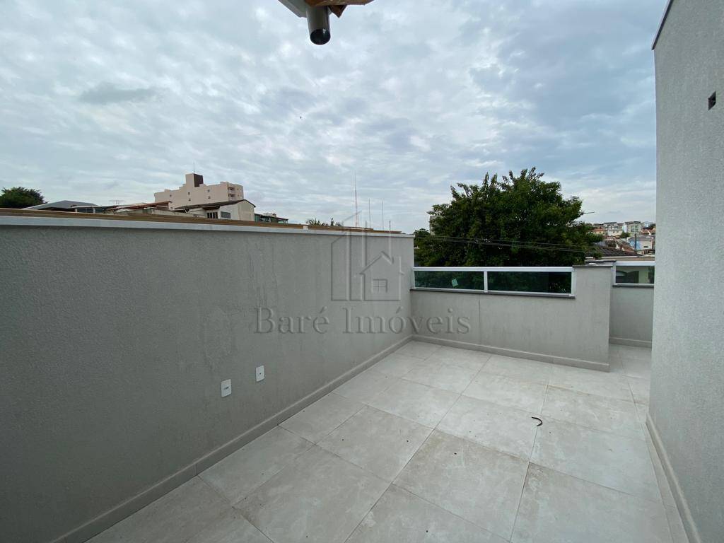 Sobrado à venda com 2 quartos, 124m² - Foto 2