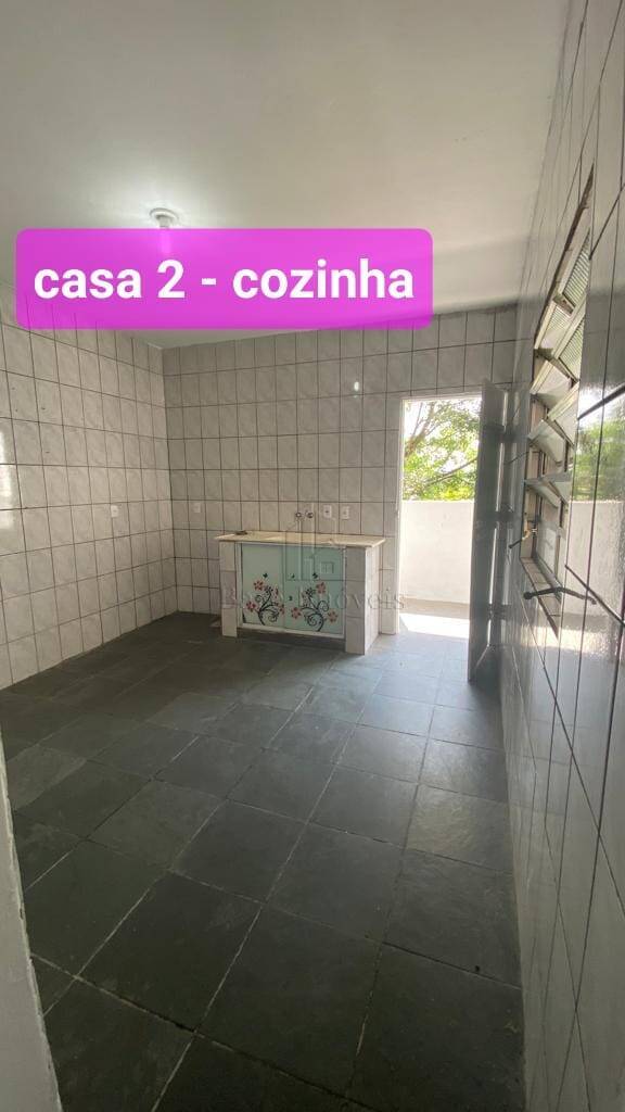 Casa, 6 quartos, 125 m² - Foto 4
