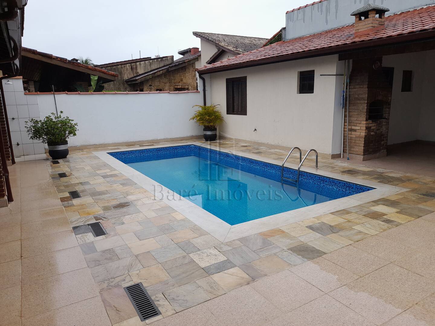 Casa, 4 quartos, 156 m² - Foto 1