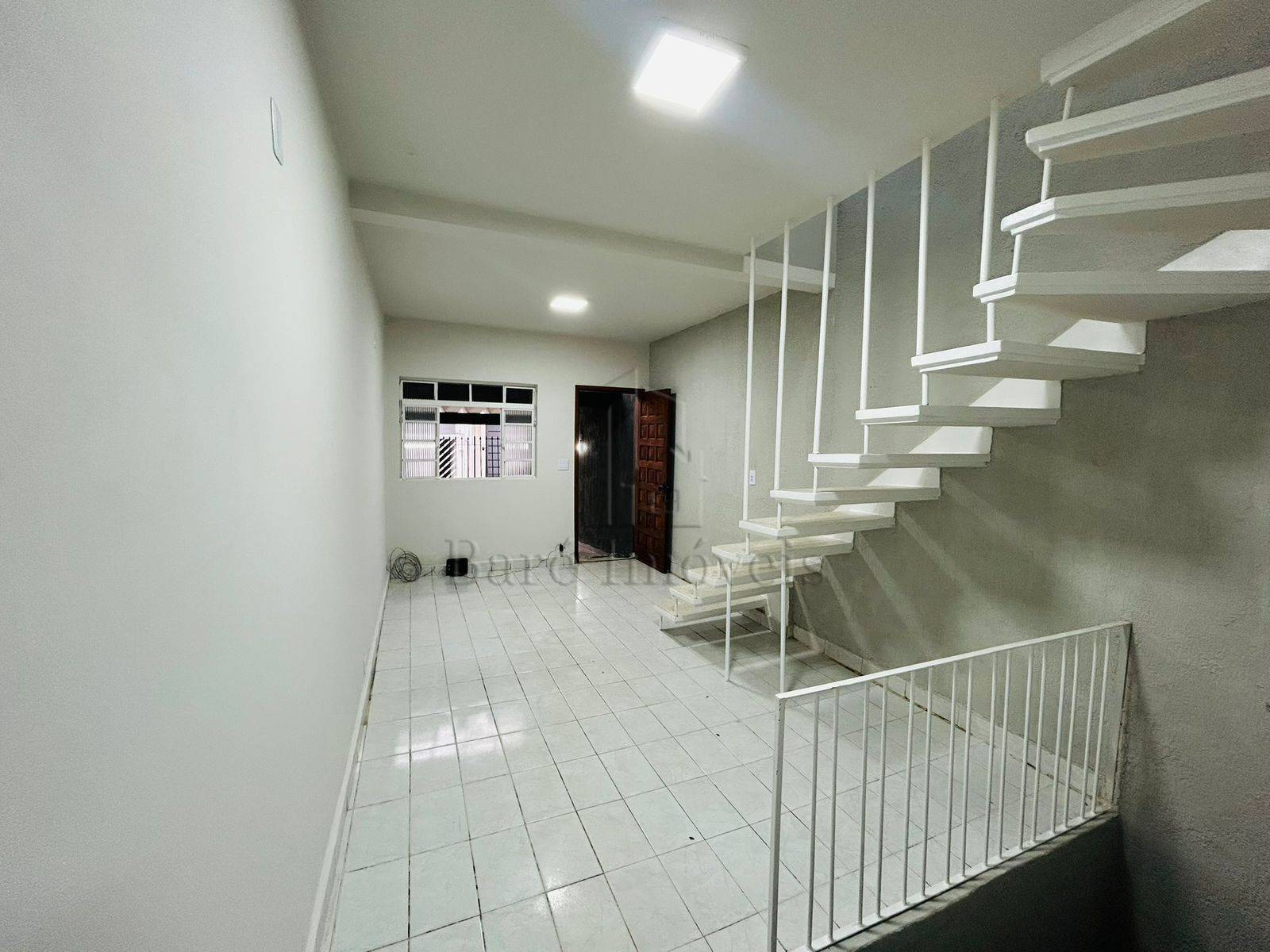 Sobrado, 4 quartos, 132 m² - Foto 1