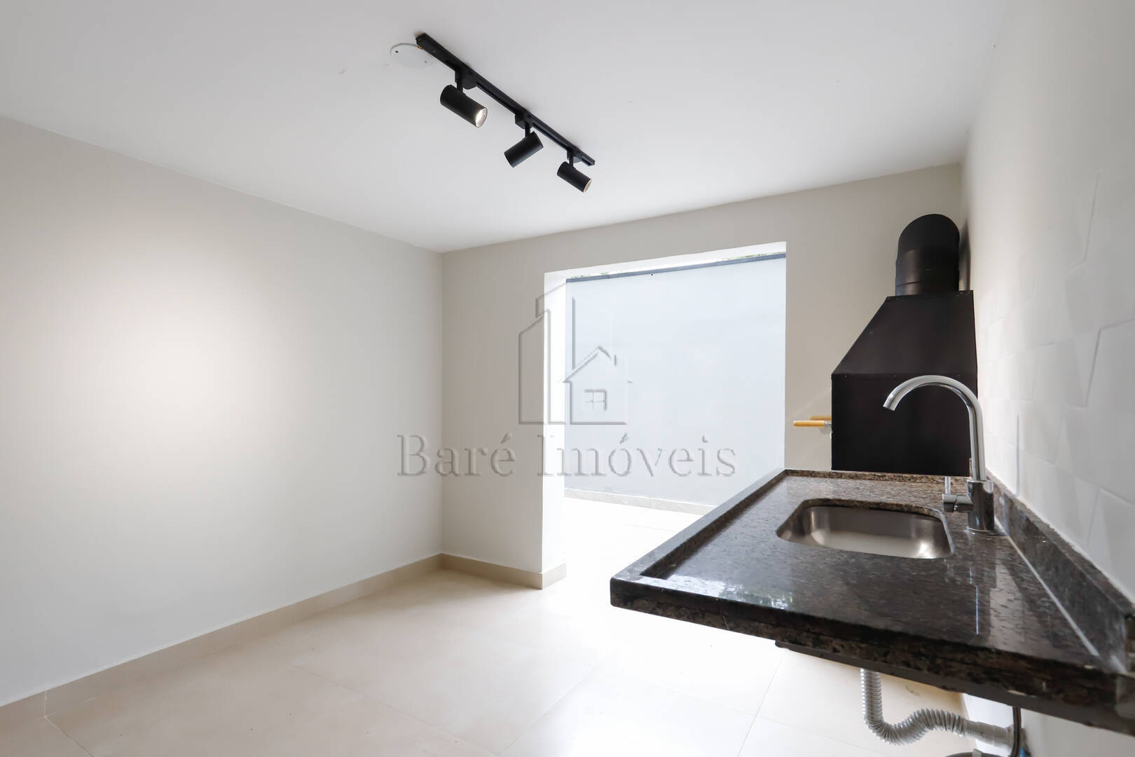 Sobrado, 3 quartos, 181 m² - Foto 1