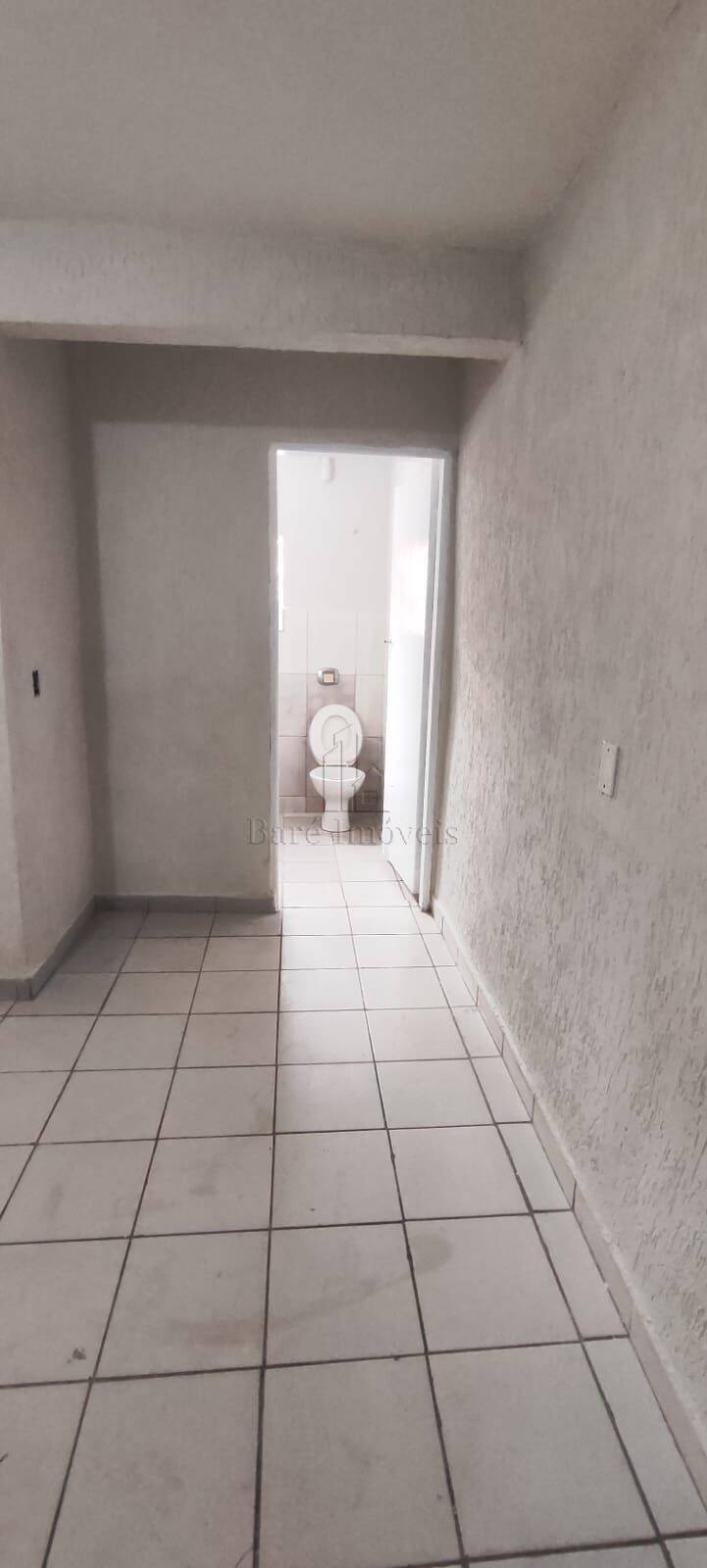 Casa para alugar com 1 quarto, 65m² - Foto 2